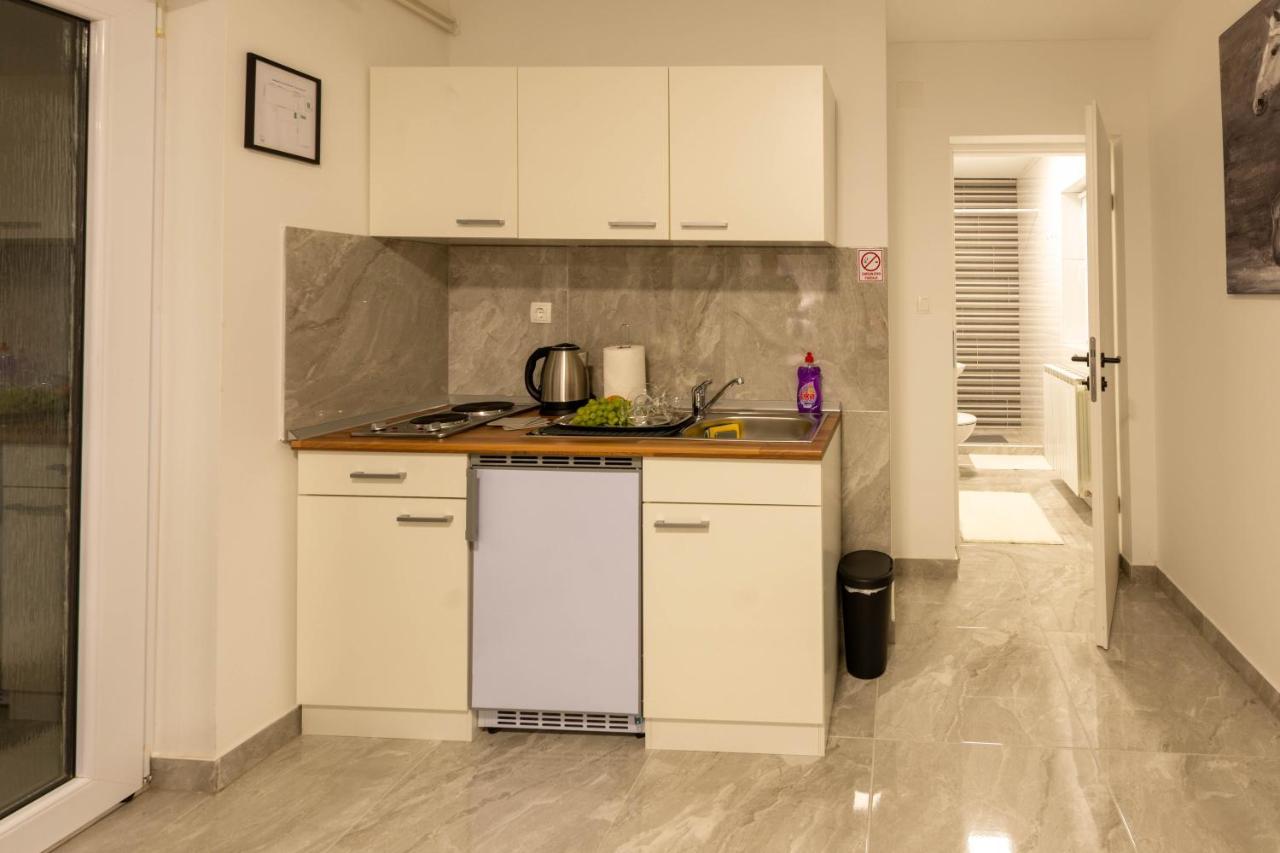 Apartmani Sun & Moon Б'єловар Екстер'єр фото