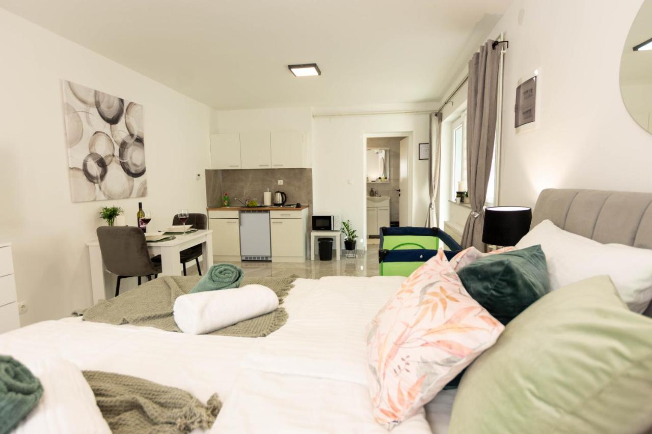 Apartmani Sun & Moon Б'єловар Екстер'єр фото